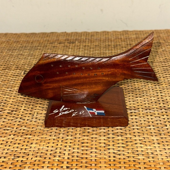 Vintage Puerto Rico 3” Teak Wood Handmade Carved Fish Souvenirs Decor Brown Desk - Picture 1 of 7